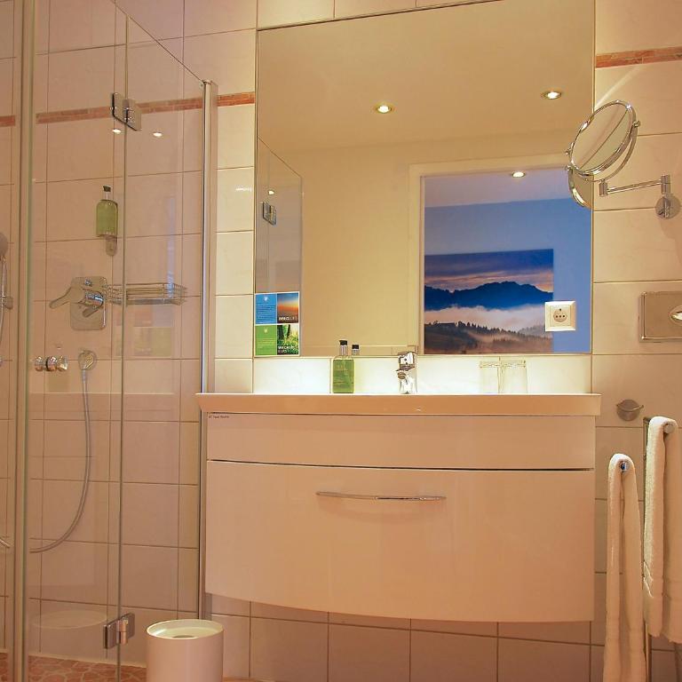 Hubertus Apartments - Apartment - 13