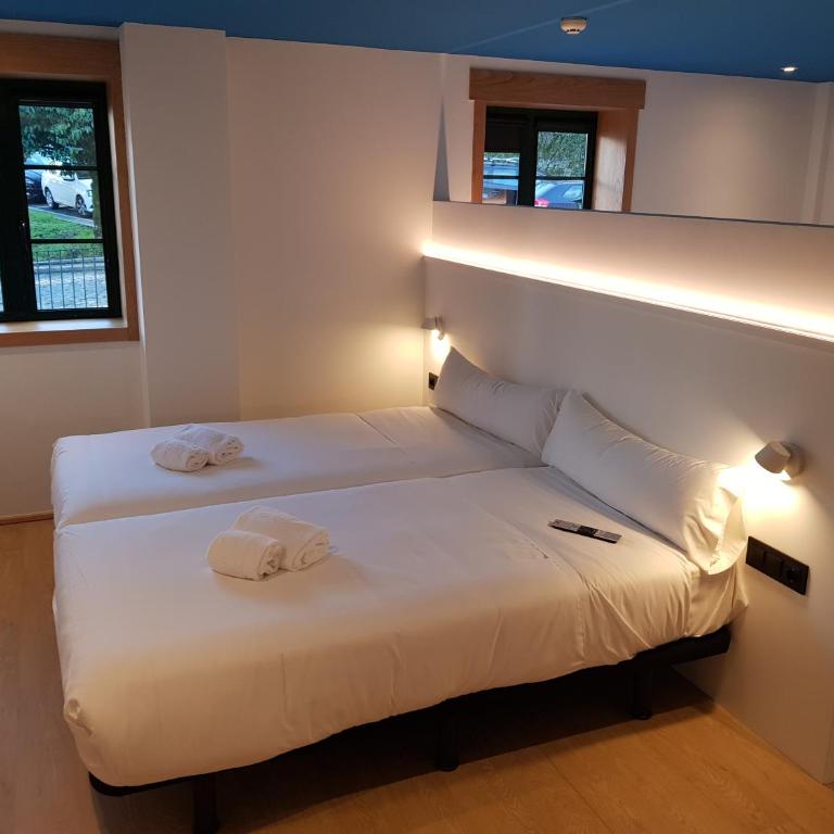 Alameda Rooms Santiago - Standard Family Room - 9