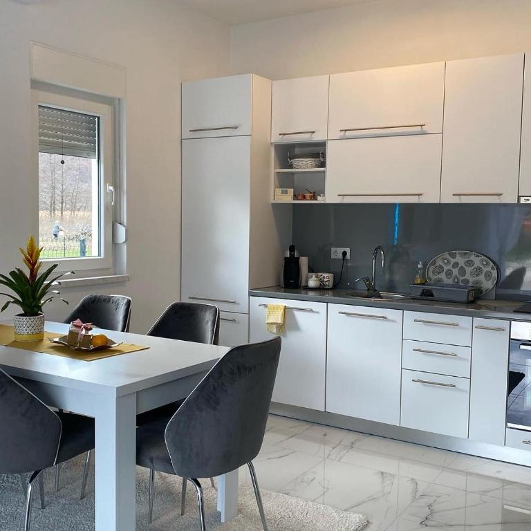 River Luxury House - Three-Bedroom Villa - 13