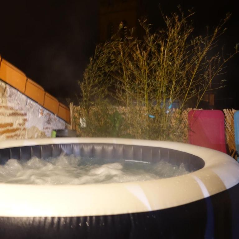 Maison Small Luxury ( planxa,suite,solarium,jacuzzi,pas de vis à vis) - Maison 3 Chambres - 35
