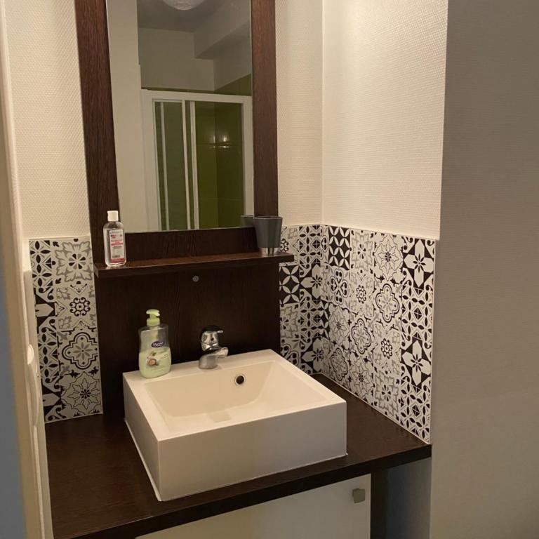 Joli studio avec terrasse près du vieux-port - Appartement 1 Chambre - 8