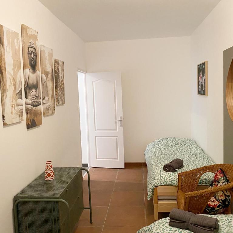021 CHIC & COSY GRAND APPART 84m2 HYPERCENTRE WIFI SMART TV NETFLIX - Appartement 3 Chambres - 7