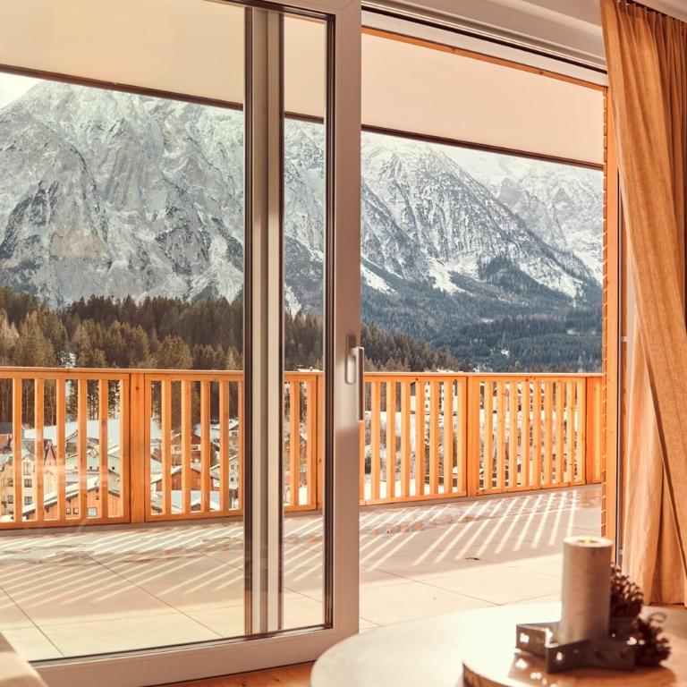 Adler Lodge D2 by AA Holiday Homes - Apartment mit Blick auf die Berge - 1