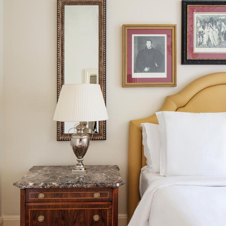 Four Seasons Hotel Firenze - Premier Twin Room - 3