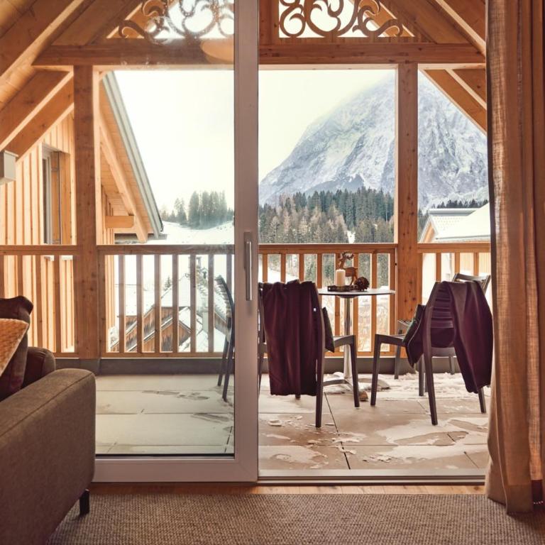die Tauplitz Lodges - Alm Lodge A13 by AA Holiday Homes - Apartment mit Blick auf die Berge - 3