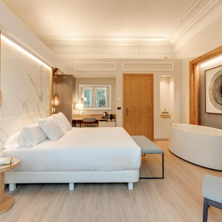 Hotel Boutique Mirlo Barcelona - Suite Suite Tibidabo 32 with Hammam, Hydromassage Bathtub and Sauna - 1