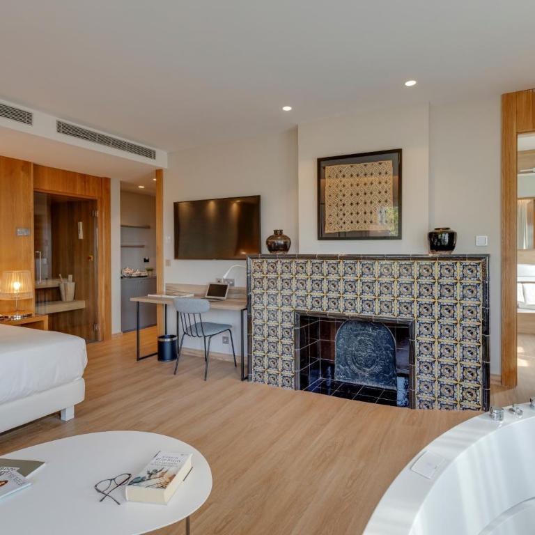 Hotel Boutique Mirlo Barcelona - Suite Suite Tibidabo 32 with Hammam, Hydromassage Bathtub and Sauna - 3