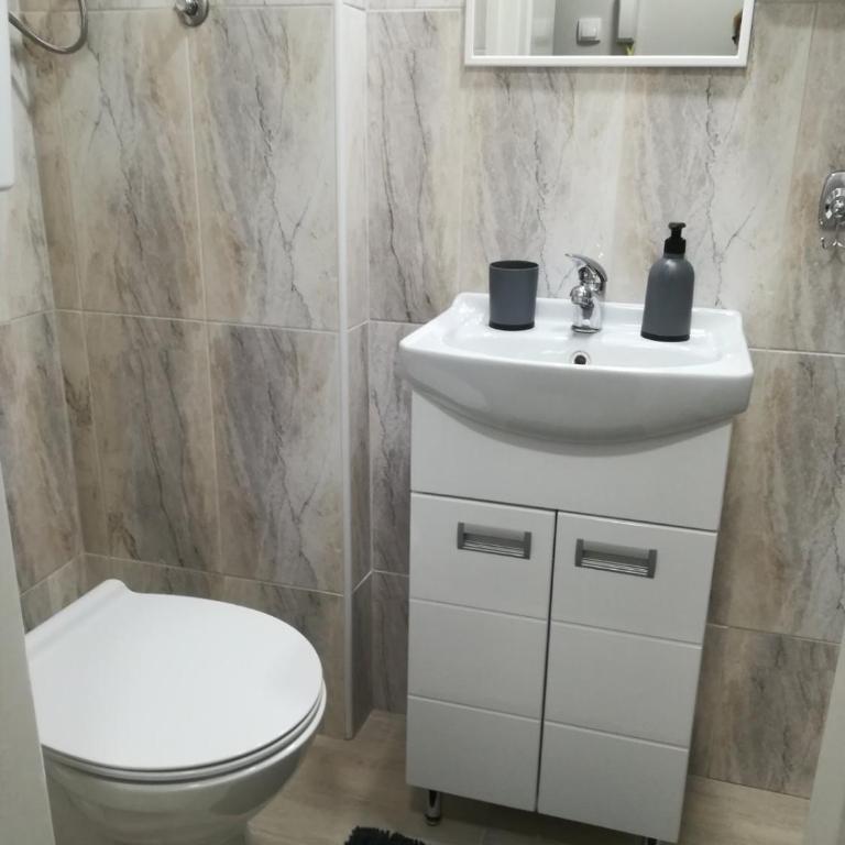 Apartman Lara - One-Bedroom Apartment - 23