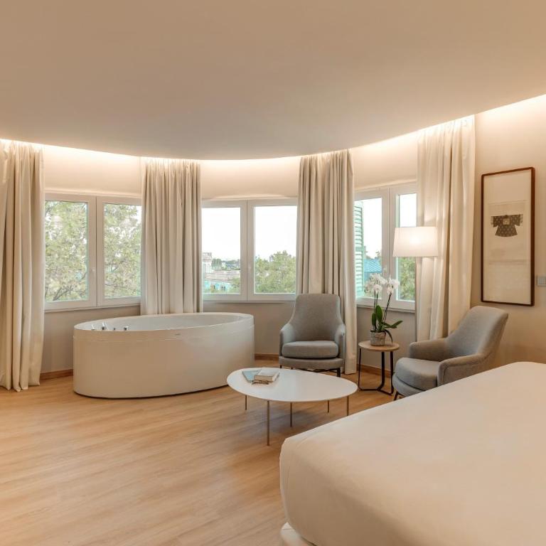 Hotel Boutique Mirlo Barcelona - Suite Suite Tibidabo 32 with Hammam, Hydromassage Bathtub and Sauna - 4