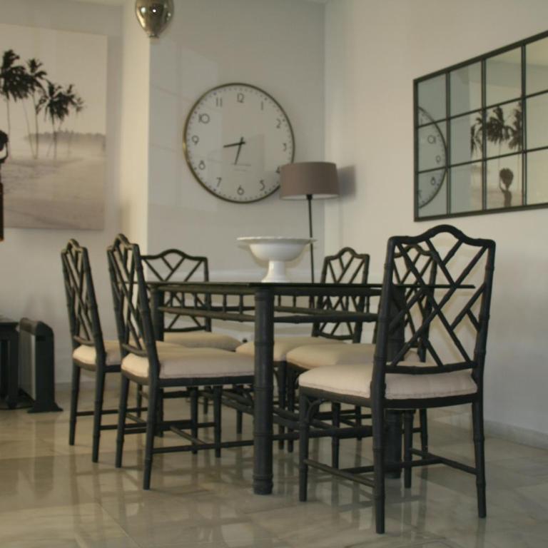 APARTAMENTO EN PRIMERA LINEA/BEACHFRONT APARTMENT - Apartamento de 3 dormitorios - 80