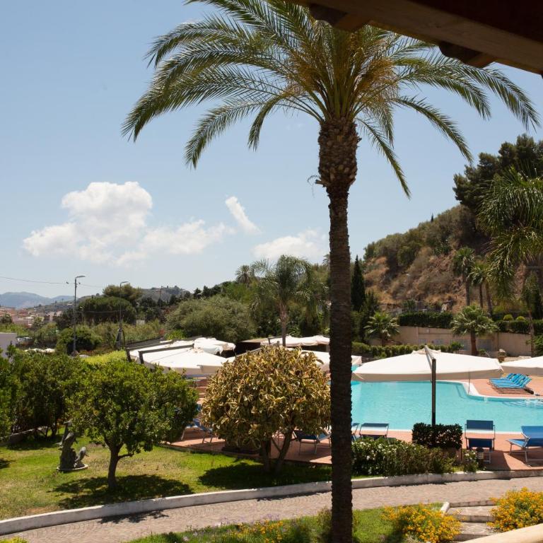 Hotel Aktea - Comfort Double or Twin Room with swimming pool view - 7