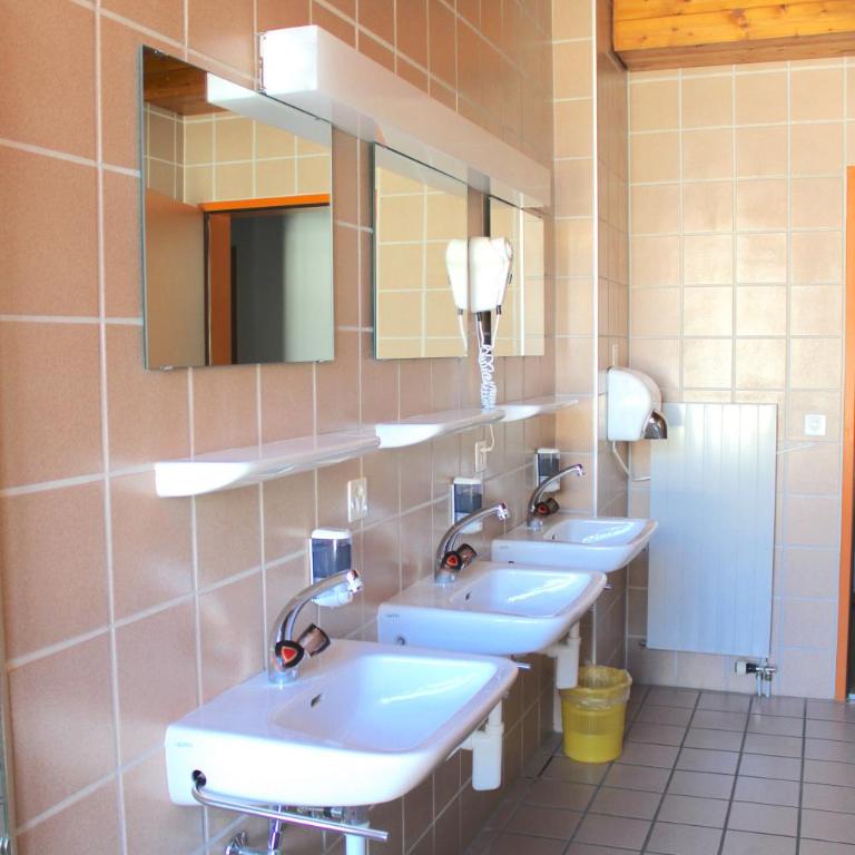 Hotel & Bildungshaus St. Jodern - Familienzimmer mit Gemeinschaftsbad - 2