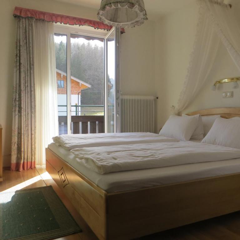 Garni Haus Jagerwirt - Standard Double Room with Balcony - 1