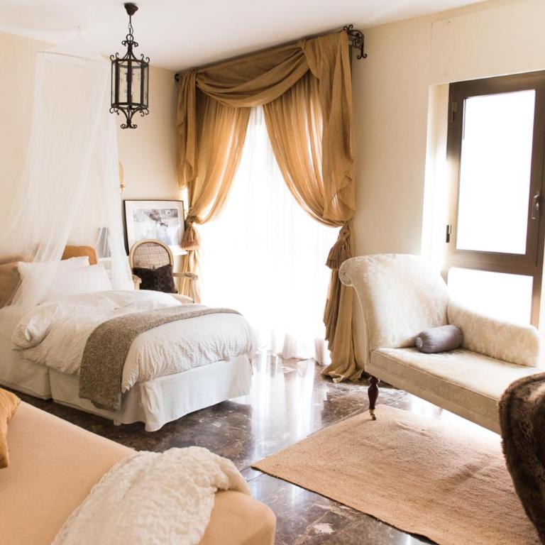 Bright apartment in the city center - Apartment - 58
