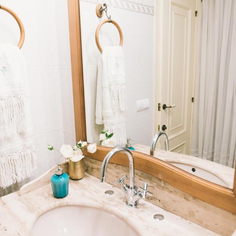 Bright apartment in the city center - Apartment - 69