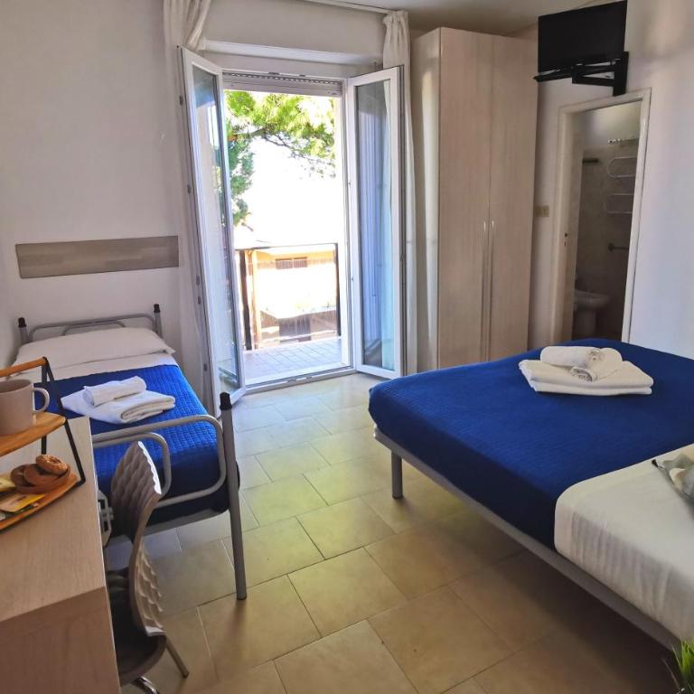 Hotel Bellini - Standard Triple Room - 2