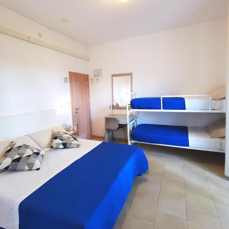 Hotel Bellini - Standard Quadruple Room - 1
