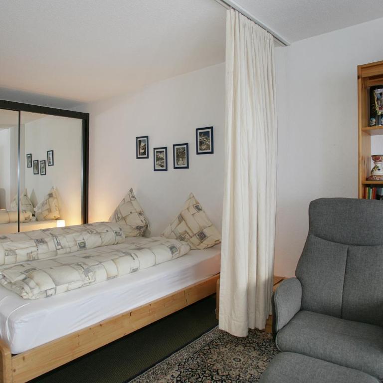 Baron / Baronesse Apartments - Standard Studio - 19