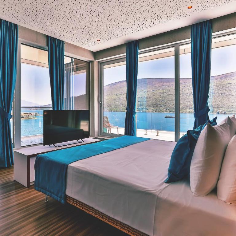 Carine Hotel Kumbor Superior - Superior Suite with Balcony - 7
