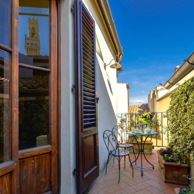 Palazzo Uguccioni Apartments - Studio with Terrace - 6