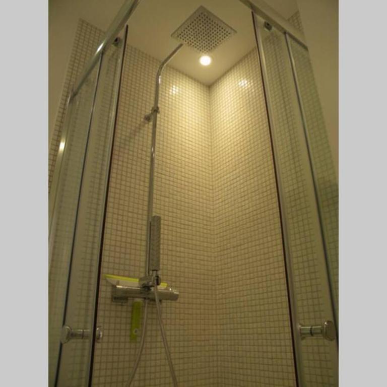 app Le Rocazur avec piscine et parking en bord de mer à 500M du centre ville - Appartement 2 Chambres - 25
