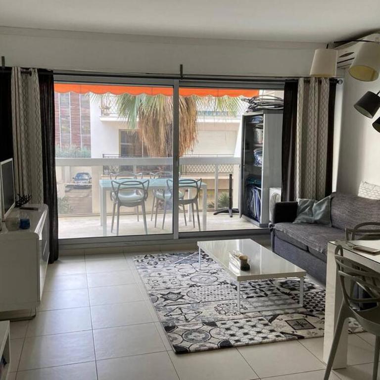 app Le Rocazur avec piscine et parking en bord de mer à 500M du centre ville - Appartement 2 Chambres - 9