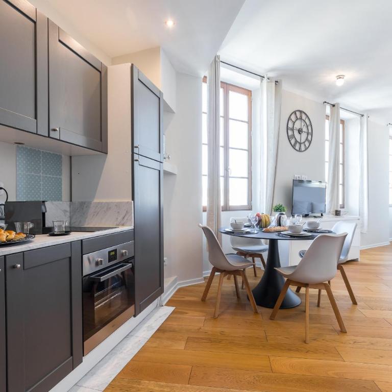 Gorgeous 1 Bdr with gardens view in the Old Town - Appartement - 10