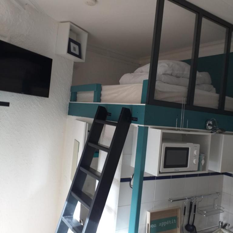 Studio hyper centre entre port et plage - Apartment mit 1 Schlafzimmer - 3
