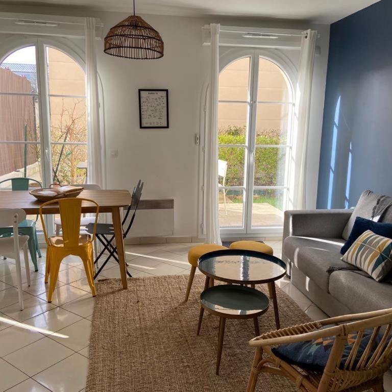 Apartment 2 Bedroomed Near Disneyland Paris with Garden Parking at Serris - Apartment mit 2 Schlafzimmern - 1