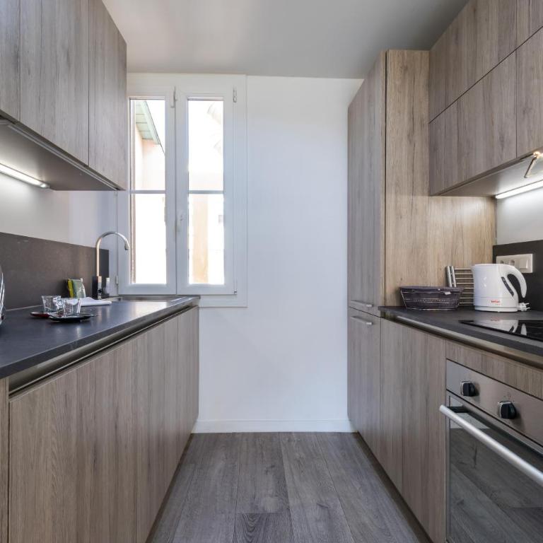 Cosy 1 Bdr near Garibaldi Square - Top Floor & AC - Appartement - 14