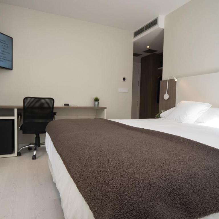 Hotel Ciudadela Pamplona - Habitación Doble interior - 1 o 2 camas - 10