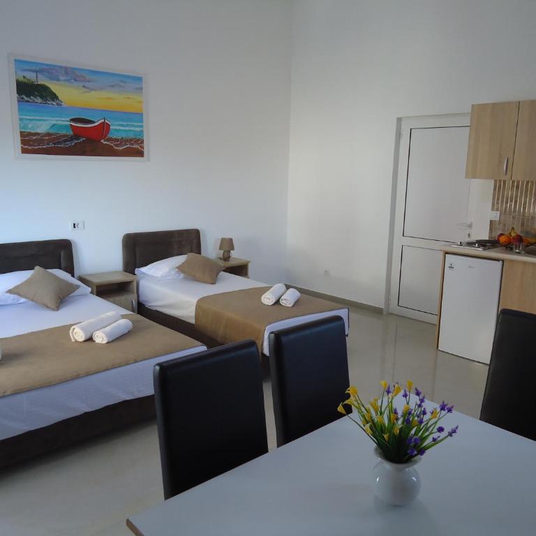 Vila Nina Donji Štoj - Apartment with Balcony - 10