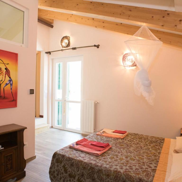 B&B La casa dei gelsi - Camera Quadrupla con Bagno Privato - 2