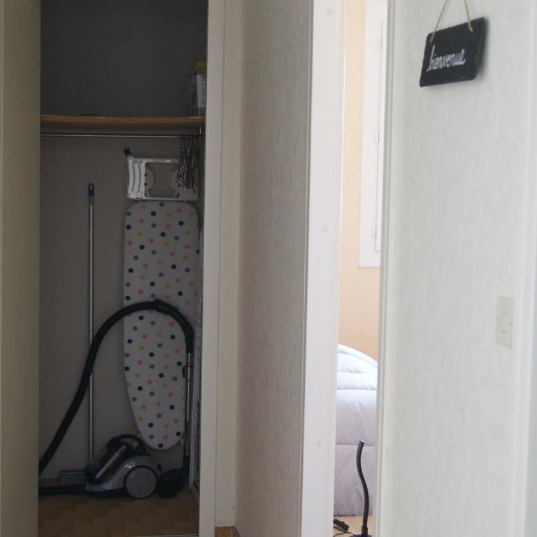 Lara 5 - Grand T2 sans vis-à-vis Parking - Près centre-port, île des Loisirs, plage Richelieu - Appartement 1 Chambre - 12