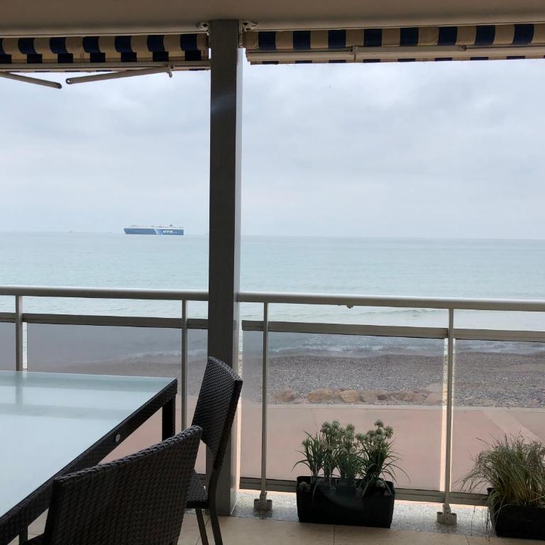 PINEDA BEACH 1a línea de mar & parking - Apartment with Sea View - 20