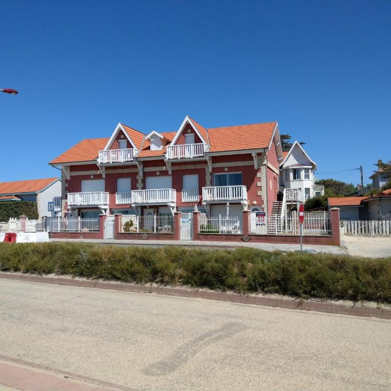 Joussac Côté Plage - Devant l'océan - Apartment with Sea View - 10