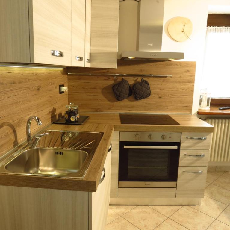 Lo Gnomo sotto al Glicine - Apartment - 12