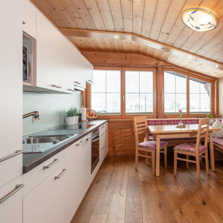 Wellnesshaus Reichelt - Apartment mit Blick auf die Berge - 16