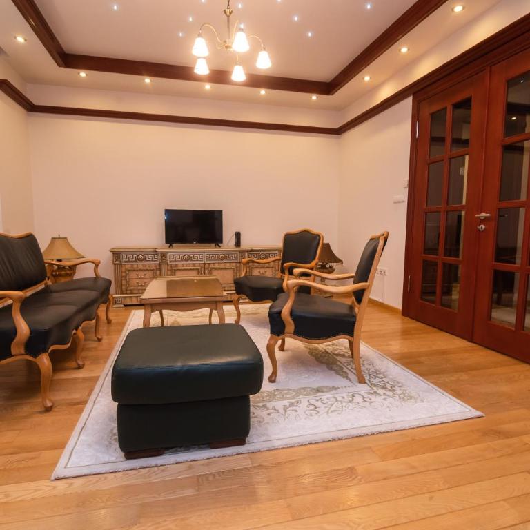Heart of Ferhadija - Deluks Apartman - 14