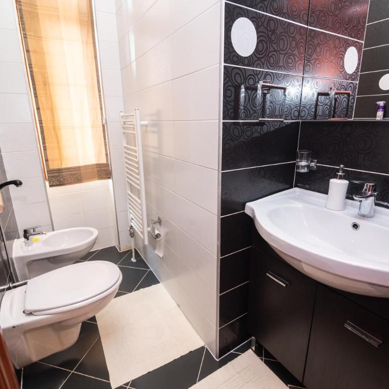 Heart of Ferhadija - Deluks Apartman - 9