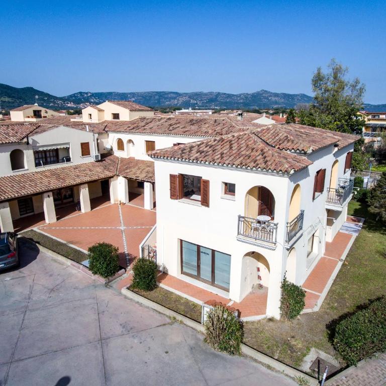 Appartamento San Teodoro centro - Appartamento con 2 Camere da Letto - 50