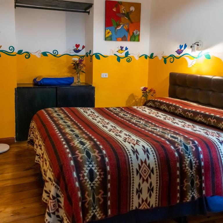 Hostal Riviera Sucre - Habitación Individual Estándar con ducha - 6