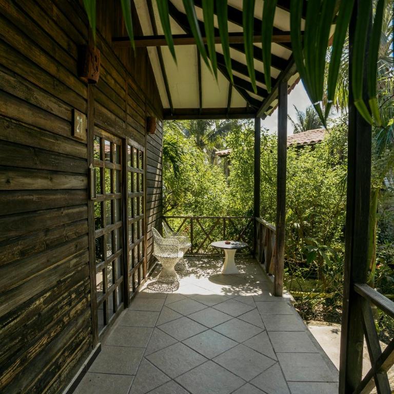 Petit Lafitte Beach Front Hotel & Bungalows - Jungle Experience Bungalow - King Bed - 15
