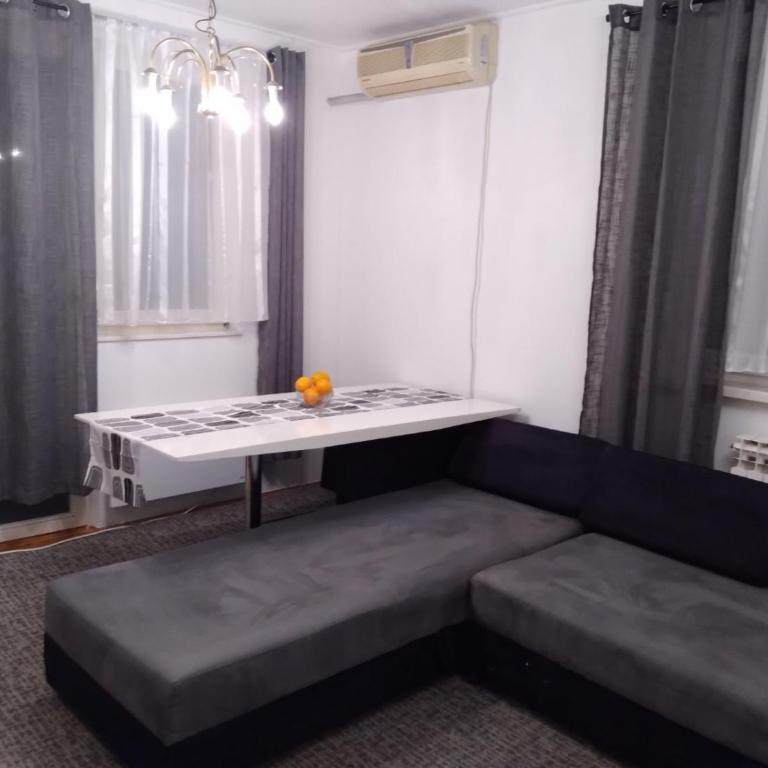 Apartman CENTAR - Apartman sa Balkonom - 10