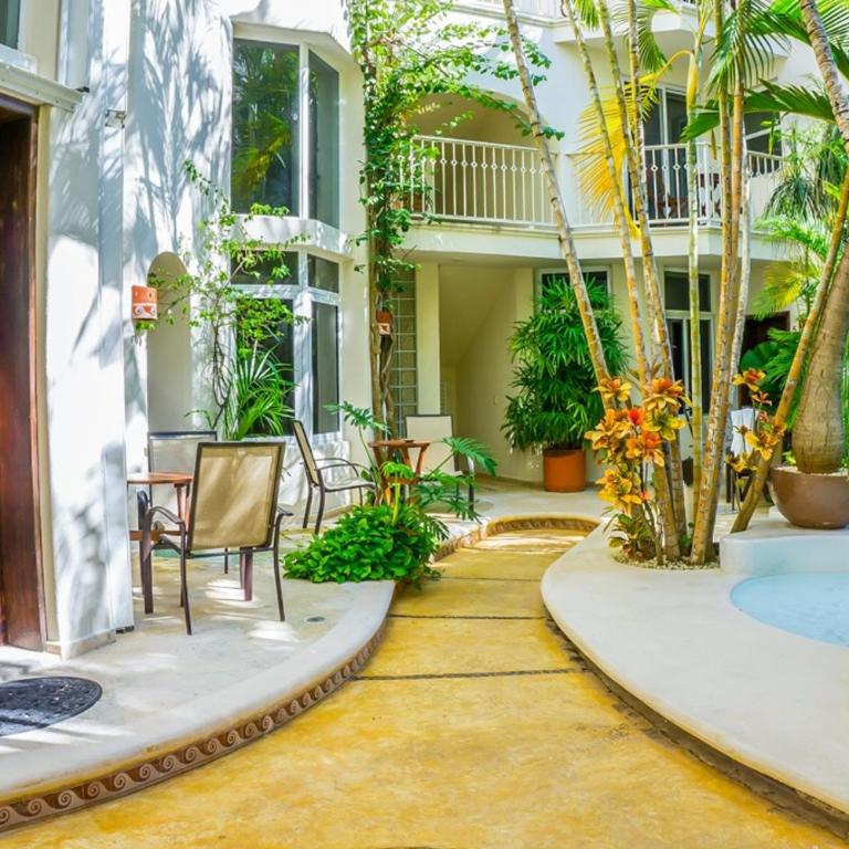 Royal Palms 3 condo - One-Bedroom Apartment - 2