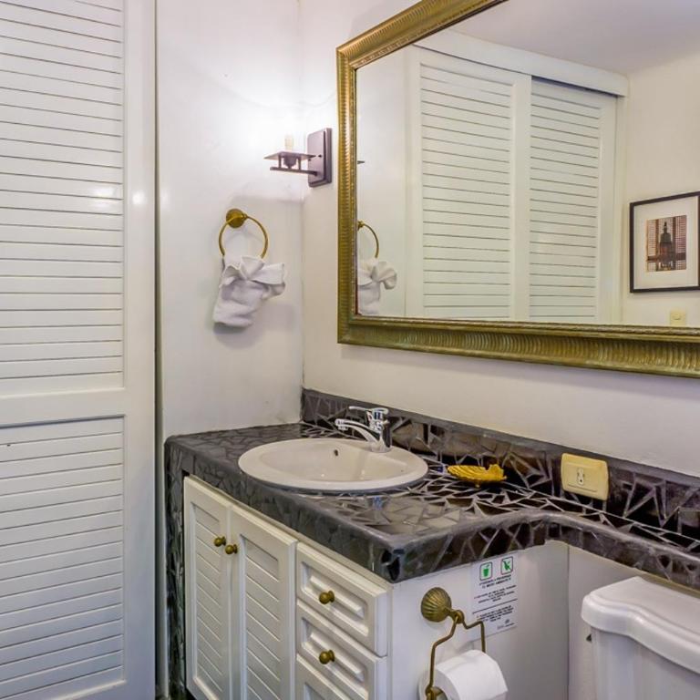 Royal Palms 3 condo - One-Bedroom Apartment - 18