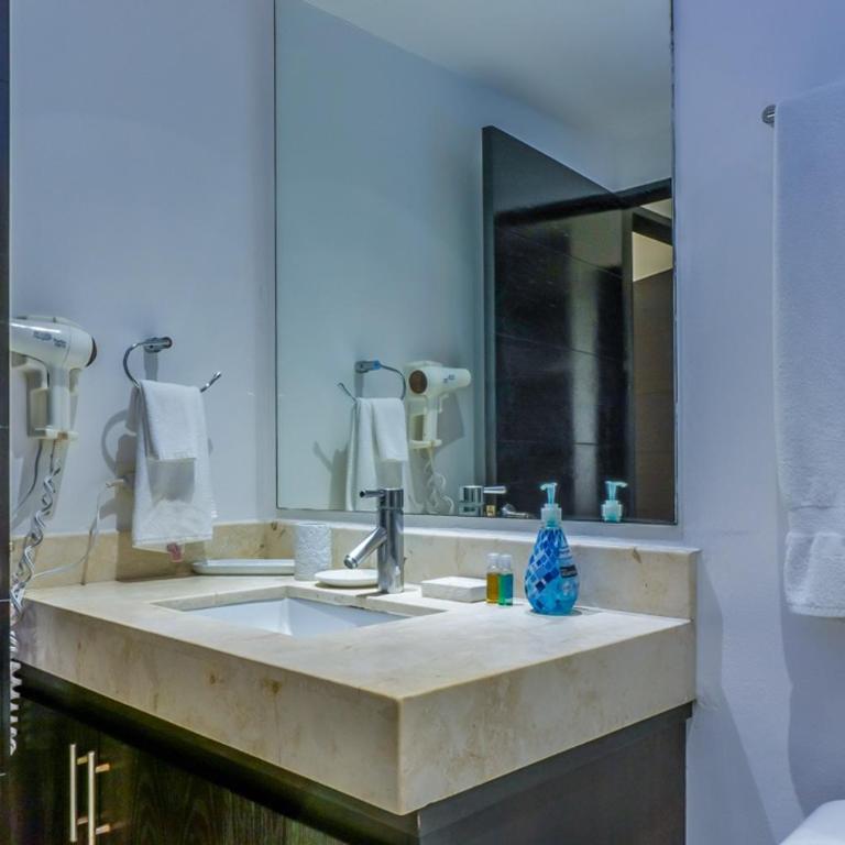 Elements Garden House 11 condo - Two-Bedroom Apartment - 13