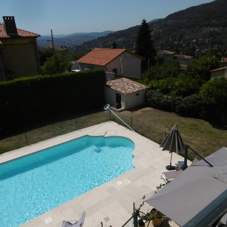 Cottage Massanet - Chambre Double - Vue sur Piscine - 2