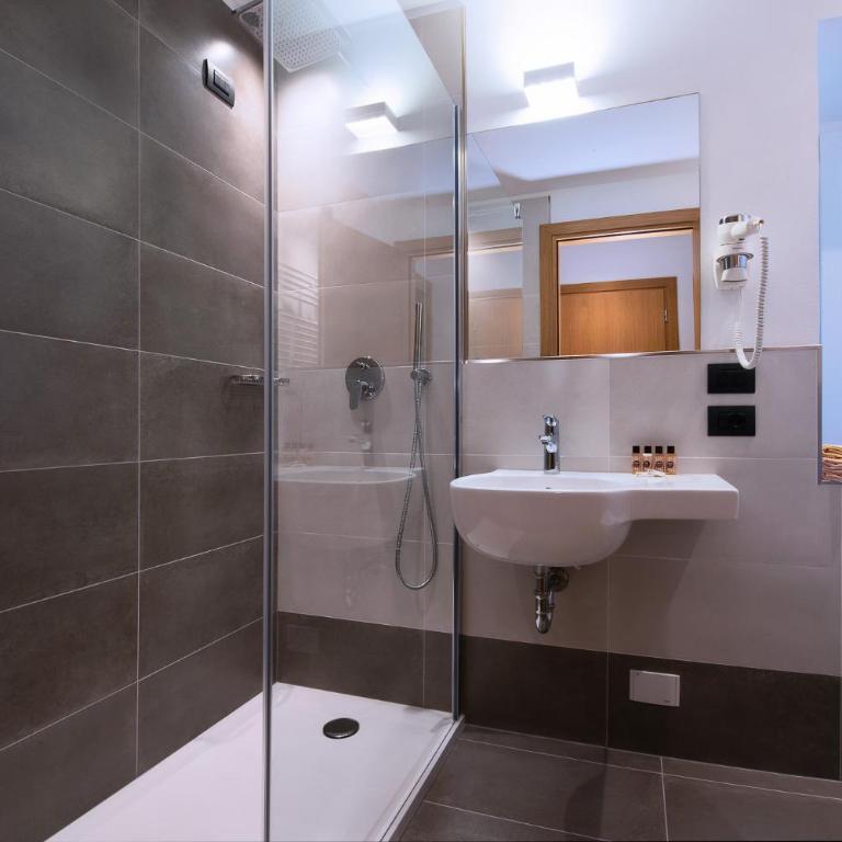 HOTEL B&B MARILENA - Camera Familiare con Terrazza - 3
