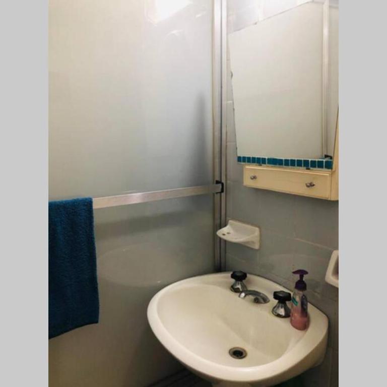 Luminoso departamento en el corazón de Olivos - One-Bedroom Apartment - 16